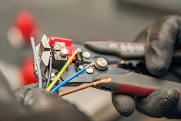 Best Affordable Electrician  in Roseburg, OR